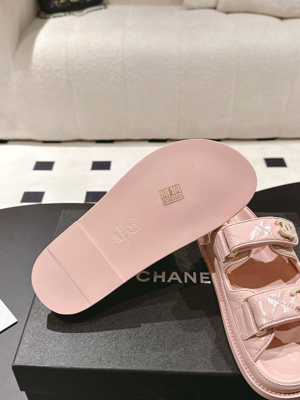 cc 25p logo with pearl mule sandal pink leather 237580