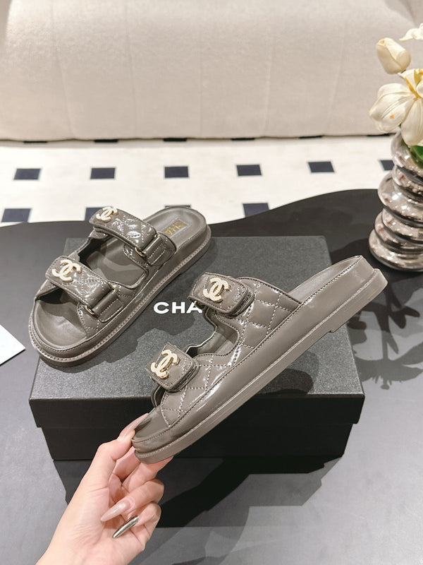 cc 25p logo with pearl mule sandal dark grey leather 237581