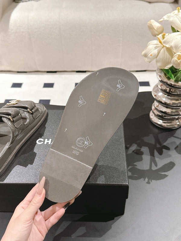 cc 25p logo with pearl mule sandal dark grey leather 237581