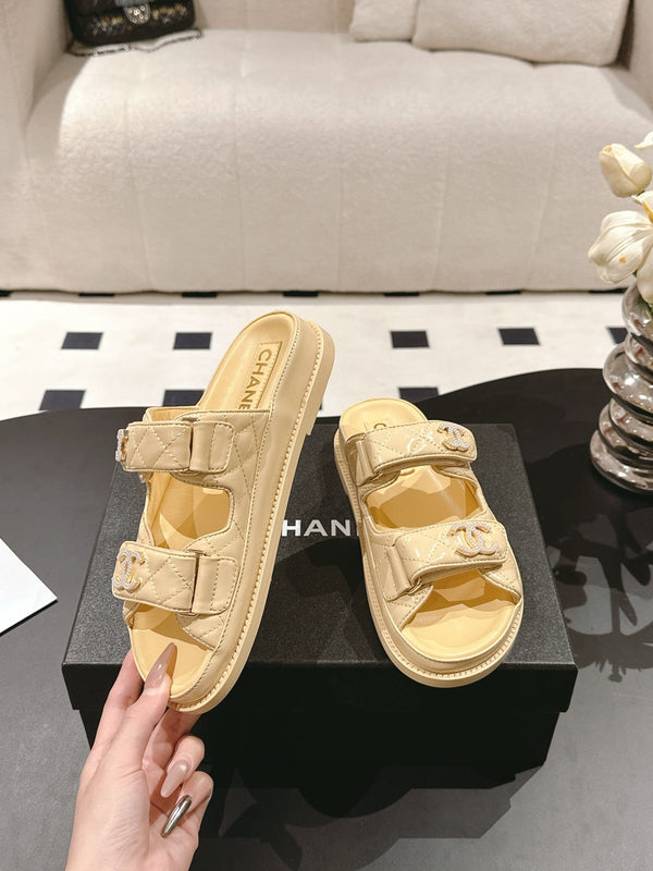cc 25p logo with pearl mule sandal yellow leather 237582