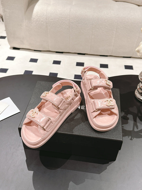 cc 25p logo with pearl sandal pink leather 237586