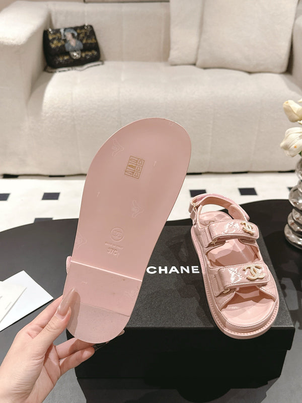 cc 25p logo with pearl sandal pink leather 237586
