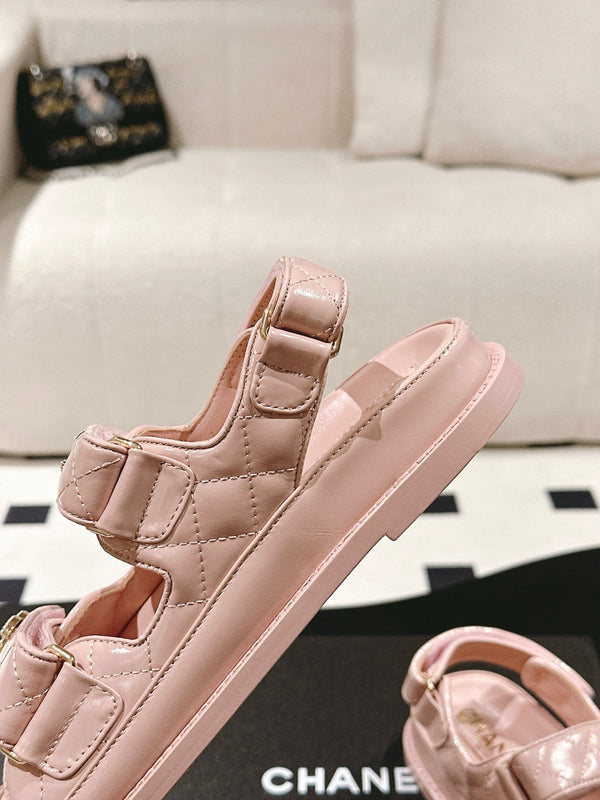 cc 25p logo with pearl sandal pink leather 237586