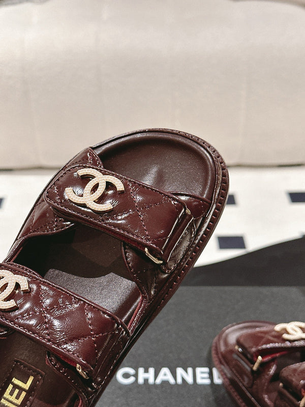 cc 25p logo with pearl sandal burgundy leather 237587