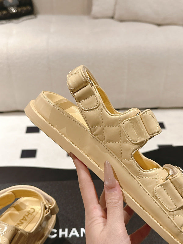 cc 25p logo with pearl sandal yellow leather 237589