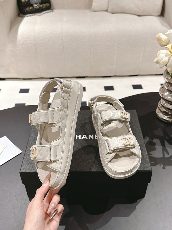 cc 25p logo with pearl sandal grey leather 237592