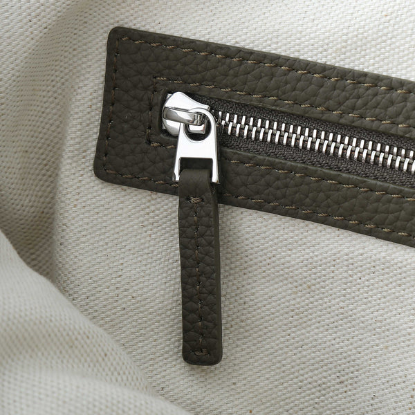 BV 25S DIAGO HOBO 39 IN VERY DEEP OLIVE GRAIN COWHIDE