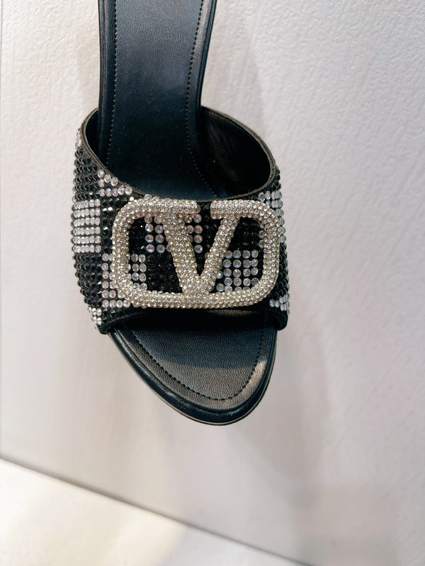 VT High Heeled Sandals Black Sheepskin 292831