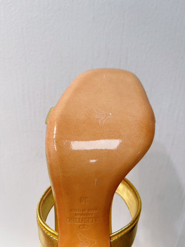 VT Heeled Sandal Gold Cowhide 292882
