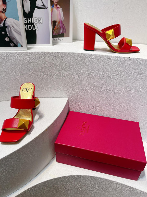 VT One Stud Leather Sandals Red Cowhide 292889