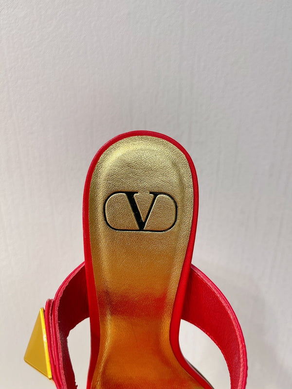 VT One Stud Leather Sandals Red Cowhide 292889