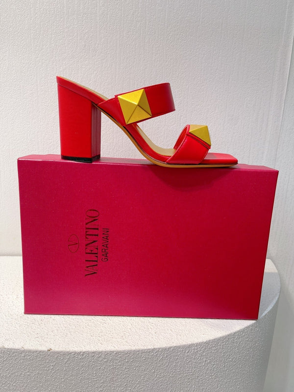 VT One Stud Leather Sandals Red Cowhide 292889