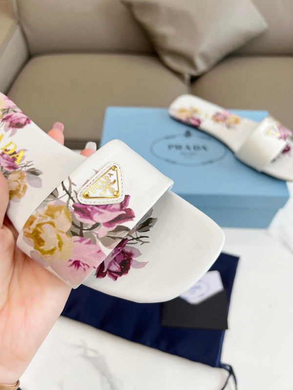 CIABATTE STAMPATE PRA IN PELLE DI AGNELLO BIANCA