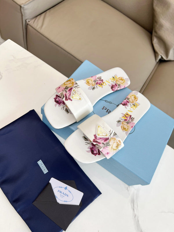 CIABATTE STAMPATE PRA IN PELLE DI AGNELLO BIANCA