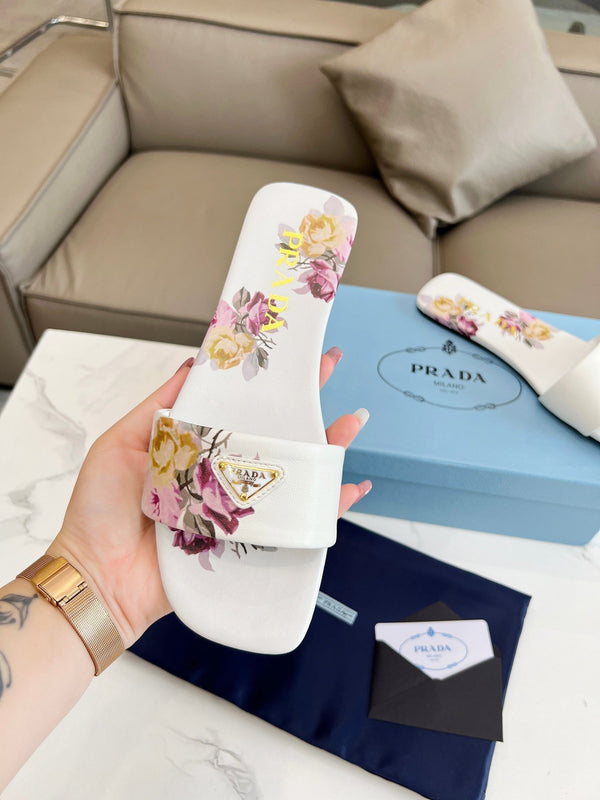 CIABATTE STAMPATE PRA IN PELLE DI AGNELLO BIANCA