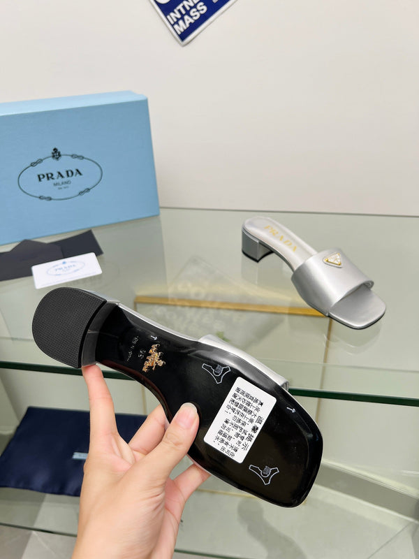 PRA CIABATTE RICAMATE 40 IN PELLE DI VITELLO ARGENTO