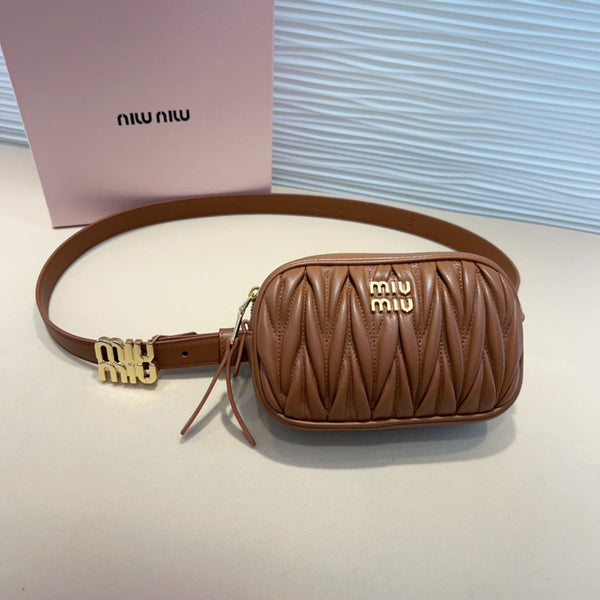cintura miu marrone 20mm con pochette trapuntata