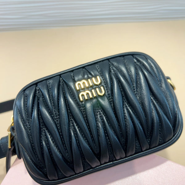 cintura nera miu 20mm con pochette trapuntata