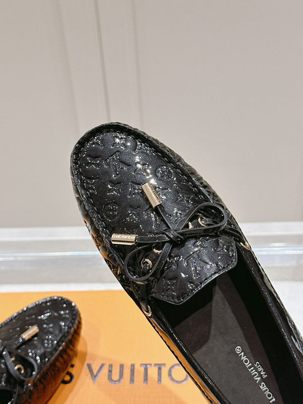 LV Gloria Loafer Black Embossed Patent Calfskin 480737
