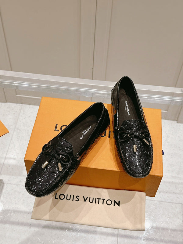 LV Gloria Loafer Black Embossed Patent Calfskin 480737