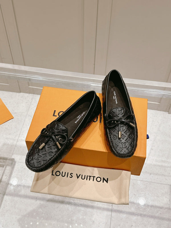 LV Gloria Loafer Black Embossed Calfskin 480740