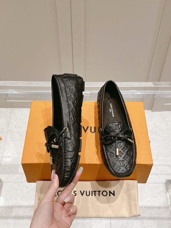 LV Gloria Loafer Black Embossed Calfskin 480740