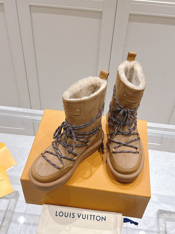 STIVALETTO CON PLATEAU ASPEN IN CAMOSCIO E SHEARLING CON MONOGRAMMA MARRONE SIDRO