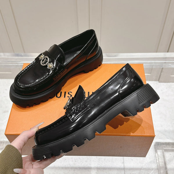 LV District Flat Loafer Full Black Calfskin 480791