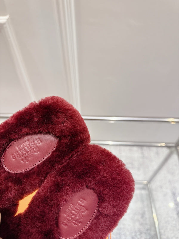 HM Oran slippers sliver buckle wine red wool