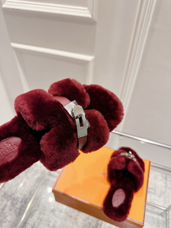 HM Oran slippers sliver buckle wine red wool