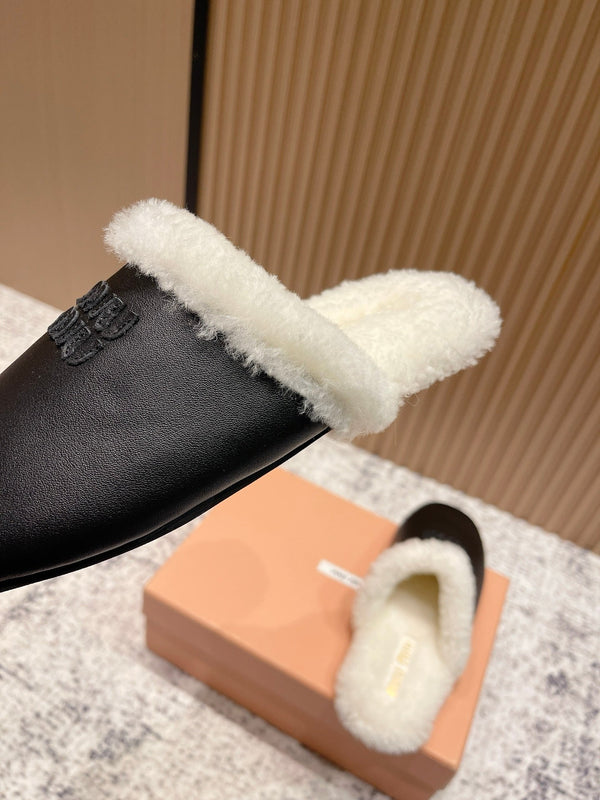 Miu Shearling-Lined Mules Black Cowhide 481432