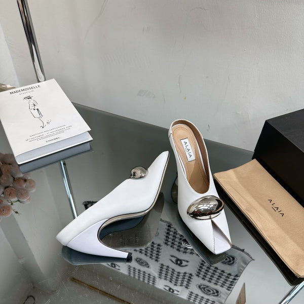 ALAIA AZZEDINE HIGH HEELS IN WHITE CALFSKIN WITH GOLD HARDWARE