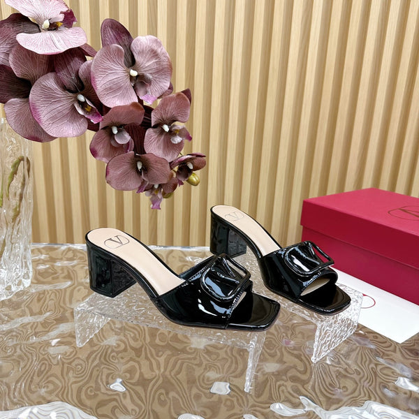 SANDALI APERTI VLOGO SIGNATURE HIGH SHINE 60 MM IN PELLE DI VITELLO NERA