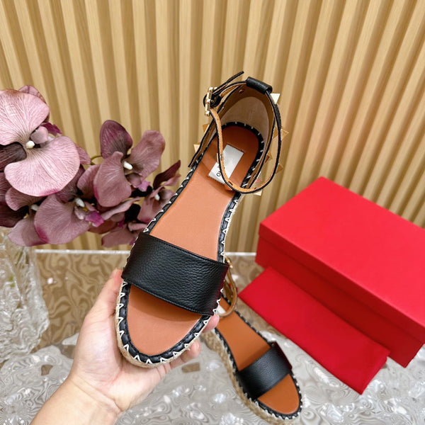 Rockstud Espadrille 45mm Black leather sandals