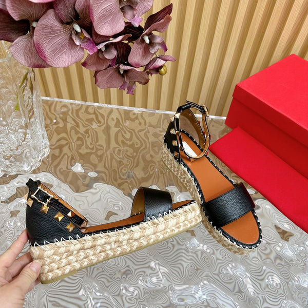Rockstud Espadrille 45mm Black leather sandals