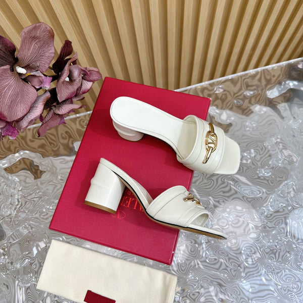 Sandalo con tacco alto 70, punta quadrata, Vlogo, edizione Bold, bianco