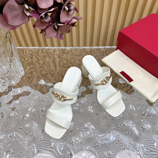 Sandalo con tacco alto 70 The Bold Edition Vlogo con punta quadrata, bianco