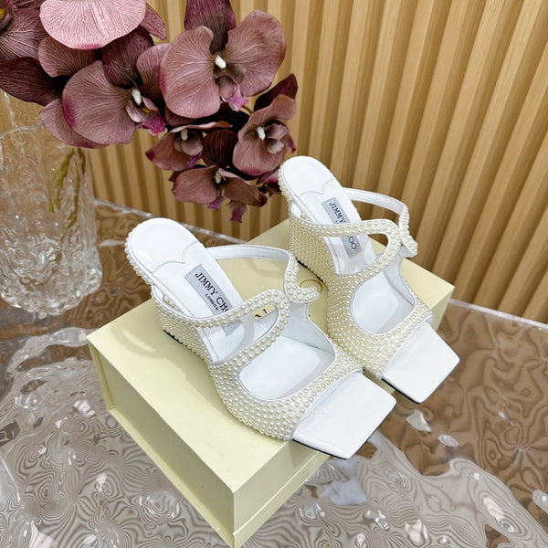 Jimmy Anise 105mm in pelle di agnello con borchie bianche perla 581538