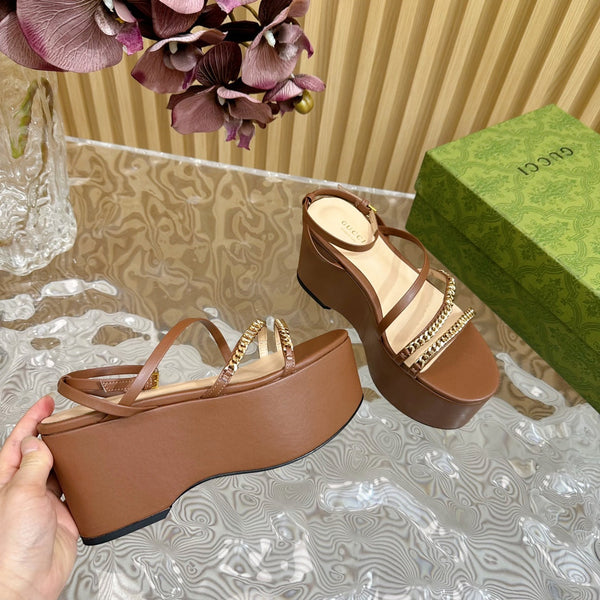 GG PLATFORM SANDAL CARAMEL CALFSKIN WITH CHAINS