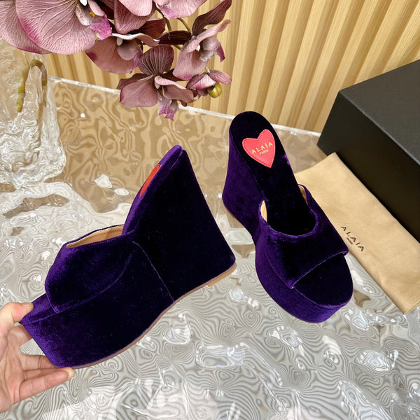 ALAIA PLATFORM WEDGE IN VIOLET PURPLE VELVET WITH HEART EMBROIDERED