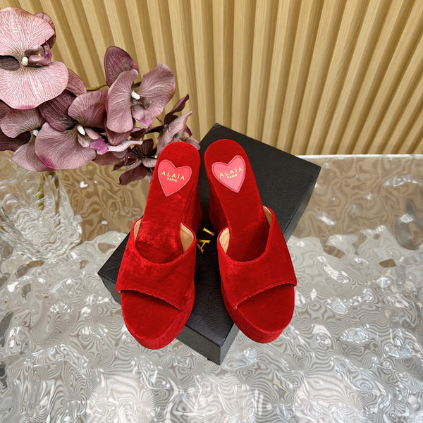 ALAIA PLATFORM WEDGE IN CHERRY RED VELVET WITH HEART EMBROIDERED