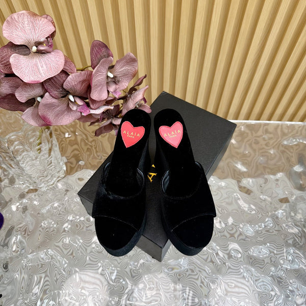 ALAIA PLATFORM WEDGE IN BLACK VELVET WITH HEART EMBROIDERED