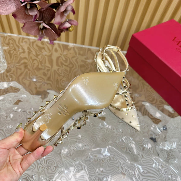 ROCKSTUD MIRROR-EFFECT PUMP WITH MATCHING STRAPS AND STUDS 95 MM GOLD CALFSKIN  AND MESH