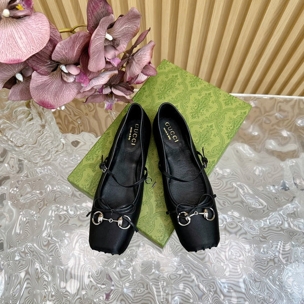 BALLET FLAT IN BLACK SILK