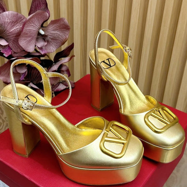 VT Signature 115mm Patent Leather Platform Pumps Gold Calfskin 286470