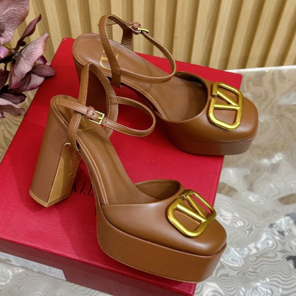 VT Signature 115mm Patent Leather Platform Pumps Brown Calfskin 286471