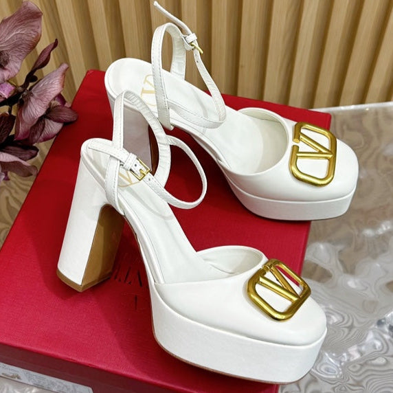 VT Signature 115mm Patent Leather Platform Pumps White Calfskin 286472