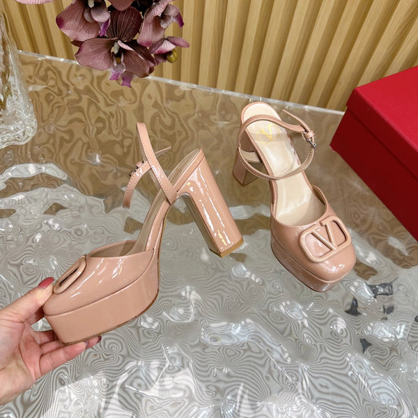 VT Signature 115mm Patent Leather Platform Pumps Nude Calfskin 286475
