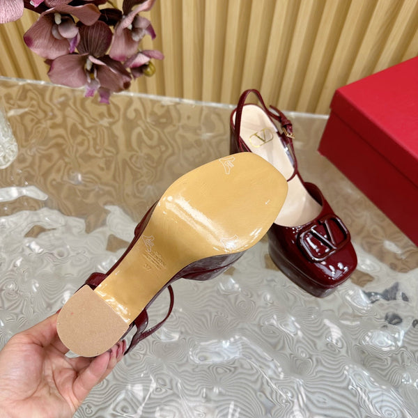 VT Signature 115mm Patent Leather Platform Pumps Red Calfskin 286477