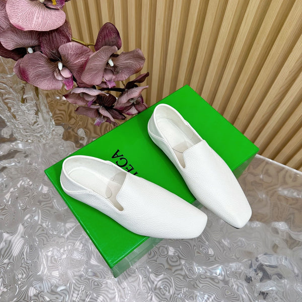 BV Grained White Calfskin Adamo Slippers 957405